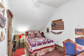 America Room at Main Street Bed & Breakfast